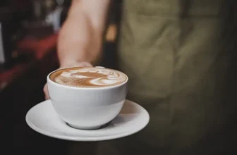 Como fazer um capuccino caseiro e cremoso em menos de 10 minutis
